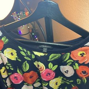 Beautiful flower shirt dressy & comfy polyester & cotton 3X looks nice w/jeans